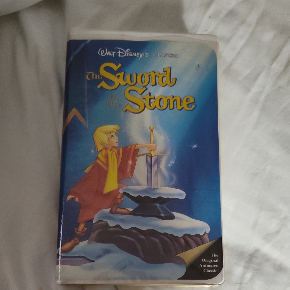 Disney The Sword in the Stone VHS - Blue and Yellow